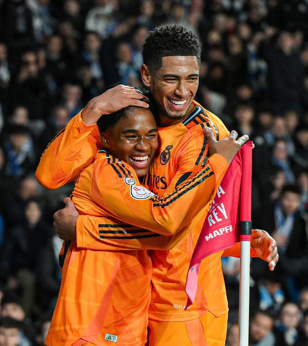 利物浦主场轻松击败皇马,成功晋级半决赛 利物浦主场轻松击败皇马,成功晋级半决赛