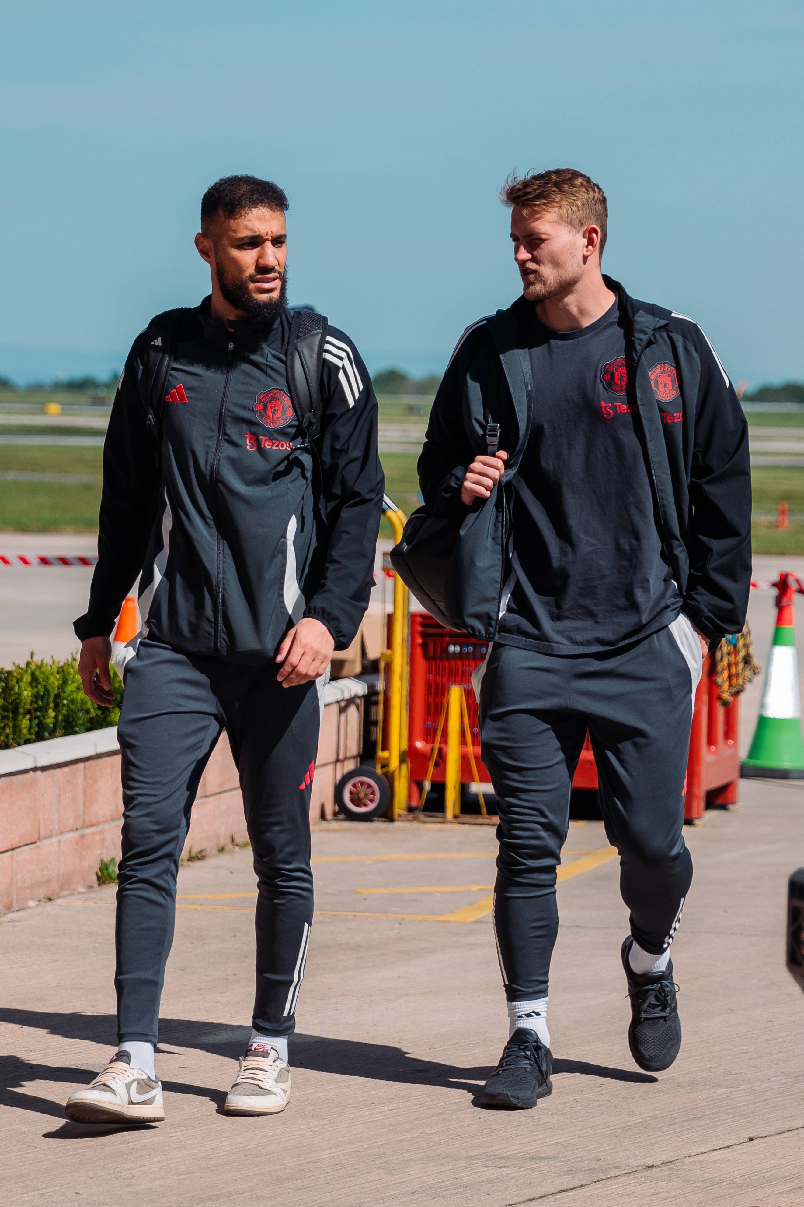 曼联球迷现场助威,激发球队夺冠斗志的简单介绍 曼联球迷现场助威,激发球队夺冠斗志的简单介绍