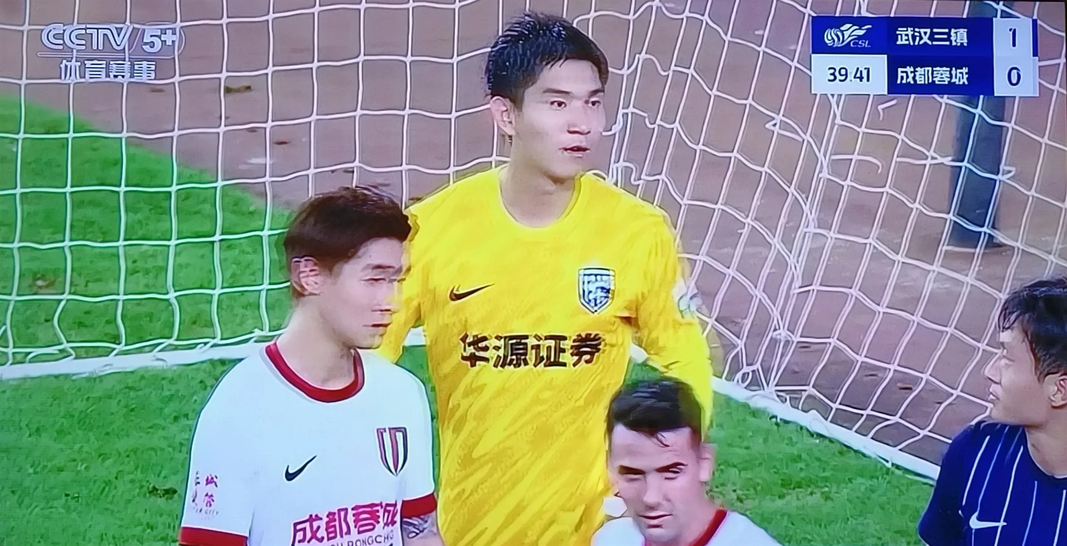 包含凭借一波武汉三镇,中超成功弹幕刷屏,现场全场沸腾的词条 包含凭借一波武汉三镇,中超成功弹幕刷屏,现场全场沸腾的词条