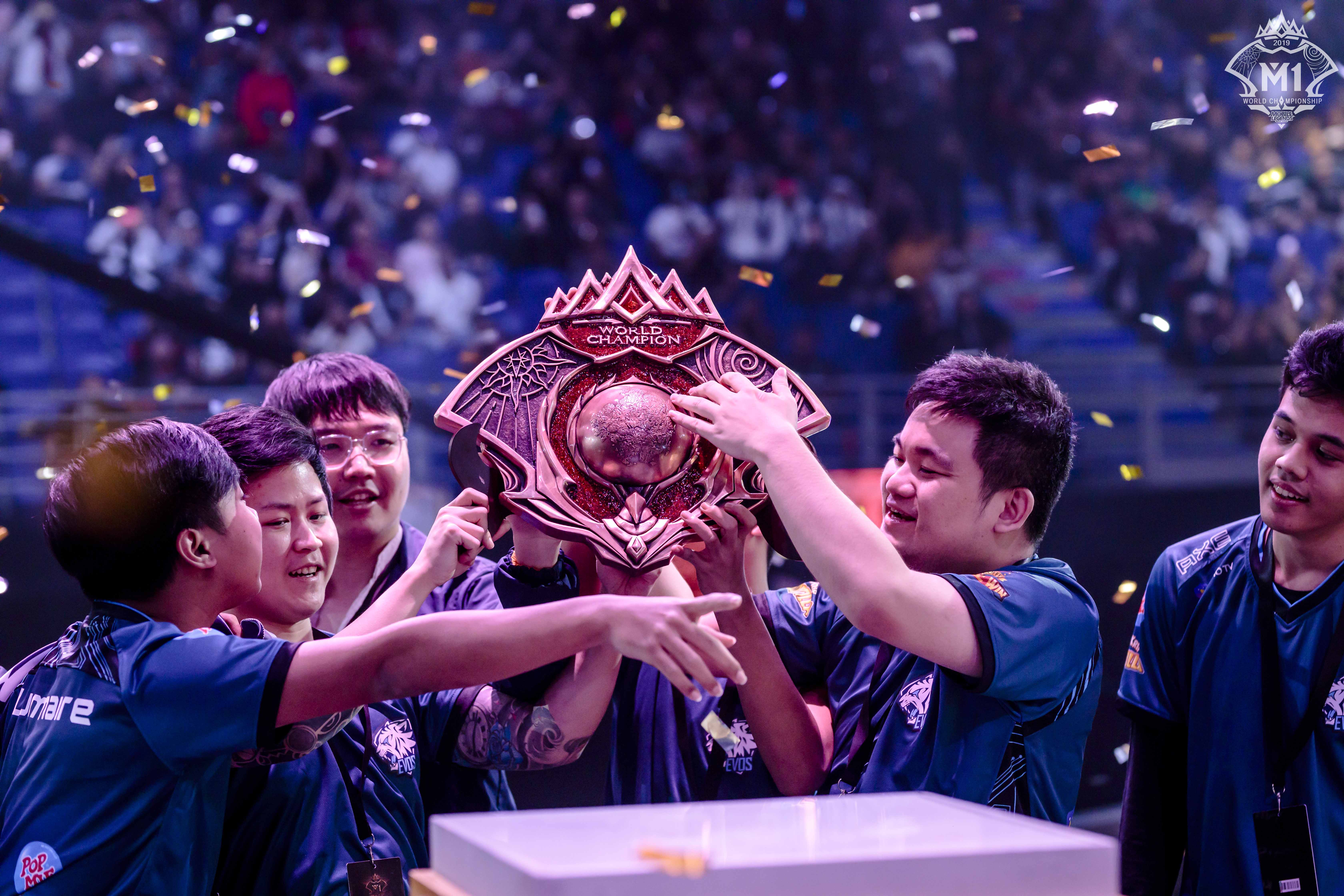 星空体育官方-足球领域巅峰对决，赛场上风生水起的简单介绍