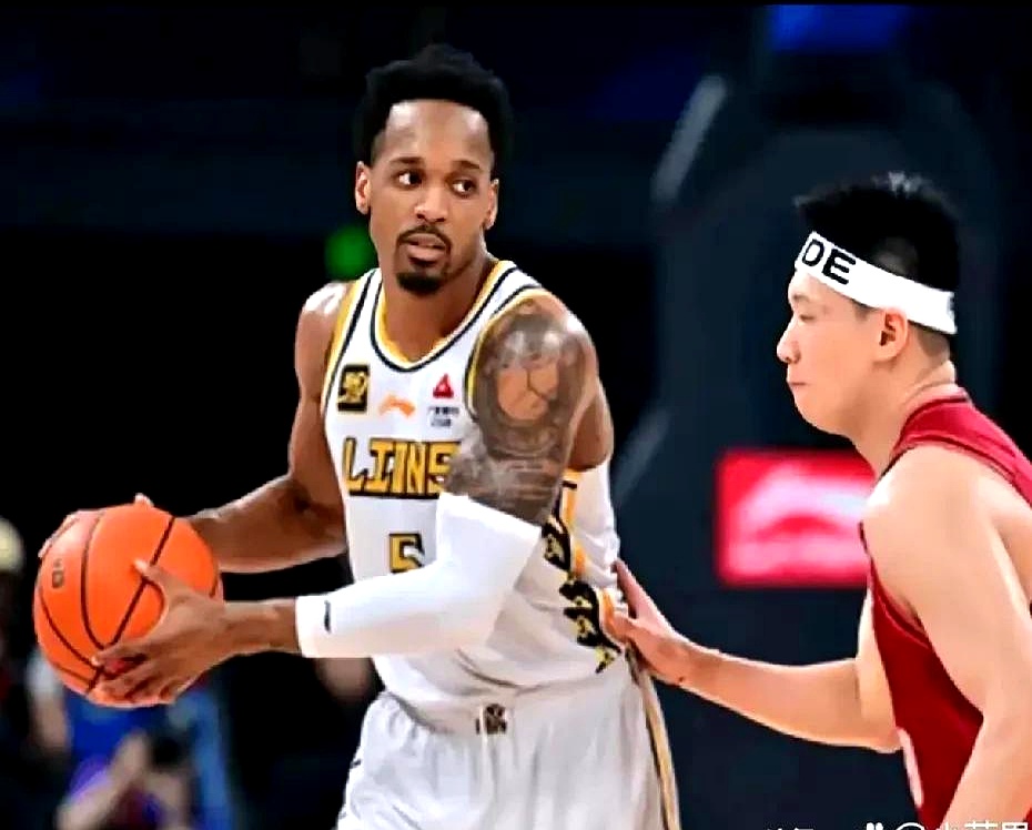 包含主力球员受伤,替补队员展现实力的词条 包含主力球员受伤,替补队员展现实力的词条