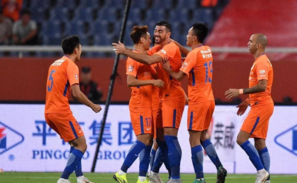 星空体育竞技-关于鲁能后卫关键失误，导致球队遭遇惨败的信息