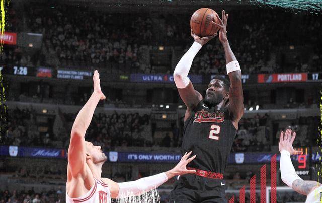 开拓者力克爵士,利拉德全场拿下分 开拓者力克爵士,利拉德全场拿下分