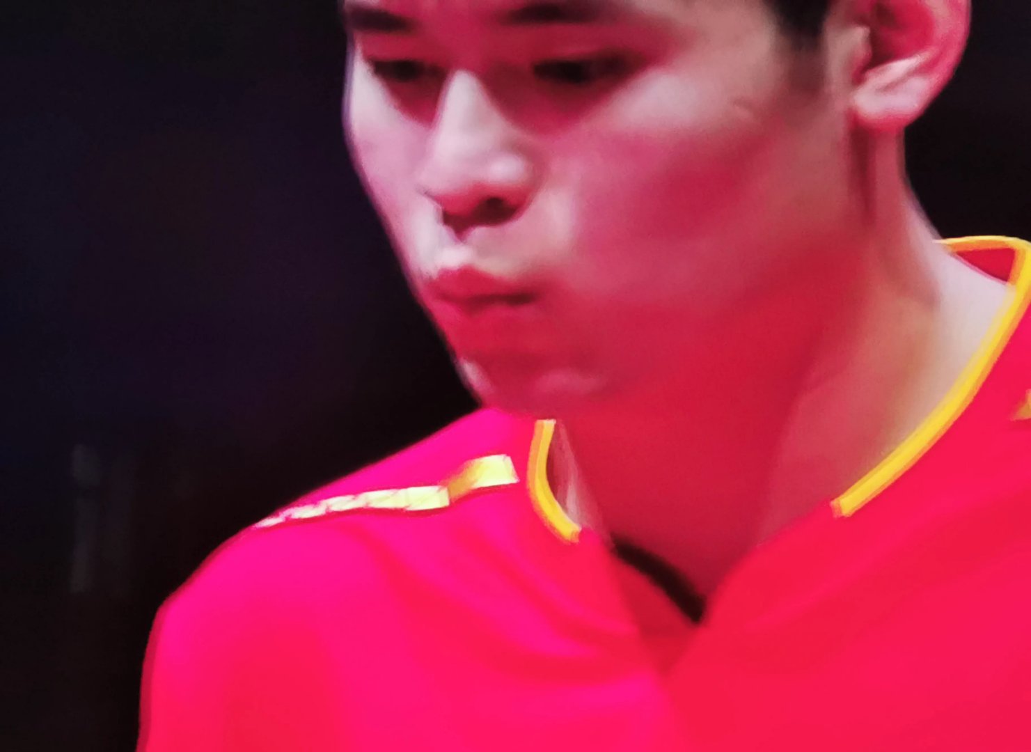 星空体育官网入口-重量级球队在赛场上展示实力，赢得掌声