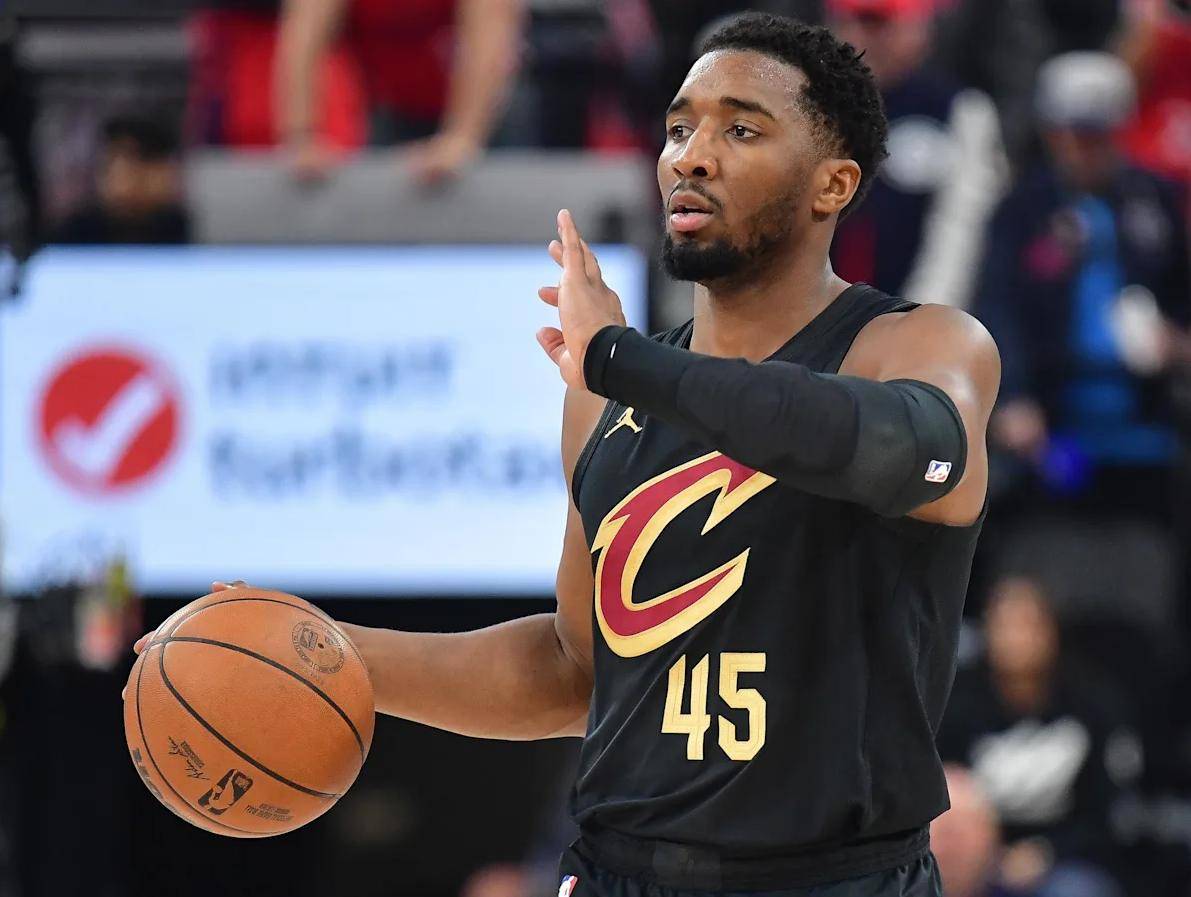 米切尔砍下全场最高得分,帮助爵士取得胜利 米切尔砍下全场最高得分,帮助爵士取得胜利