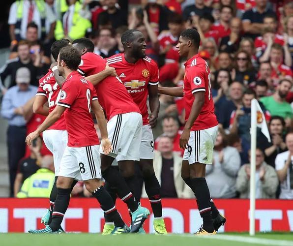 包含欧预赛战罢戴帽功臣:新星崭露头角青年才俊的词条 包含欧预赛战罢戴帽功臣:新星崭露头角青年才俊的词条