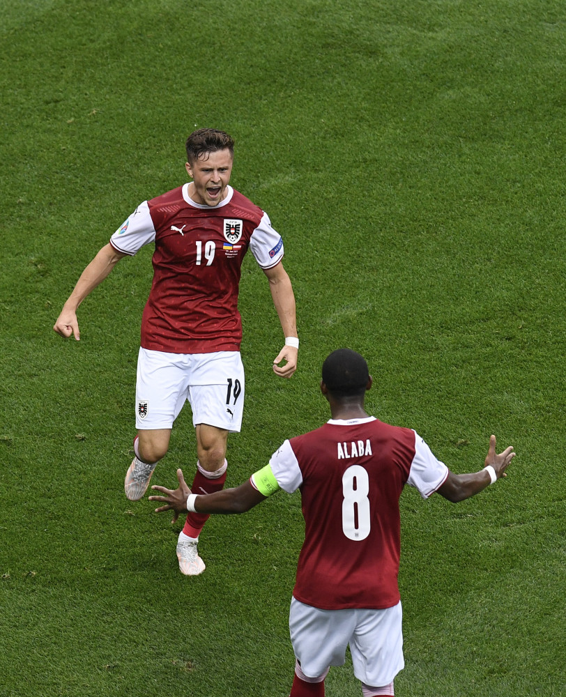 奥地利队凭借团结合作，击败对手赢得胜利的简单介绍