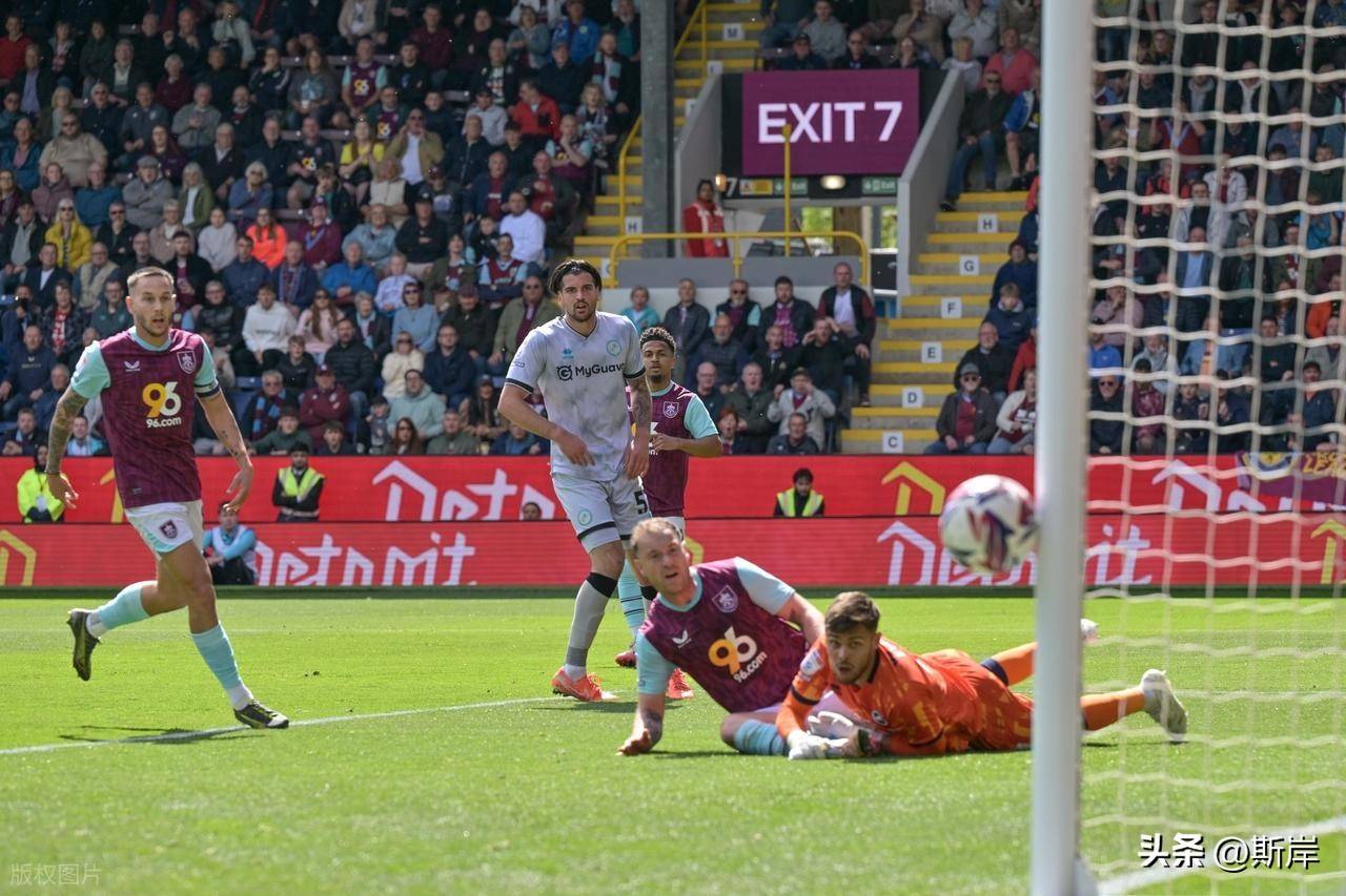 伯恩利客场惊险获胜,英超保级前景一片苦涩的简单介绍 伯恩利客场惊险获胜,英超保级前景一片苦涩的简单介绍