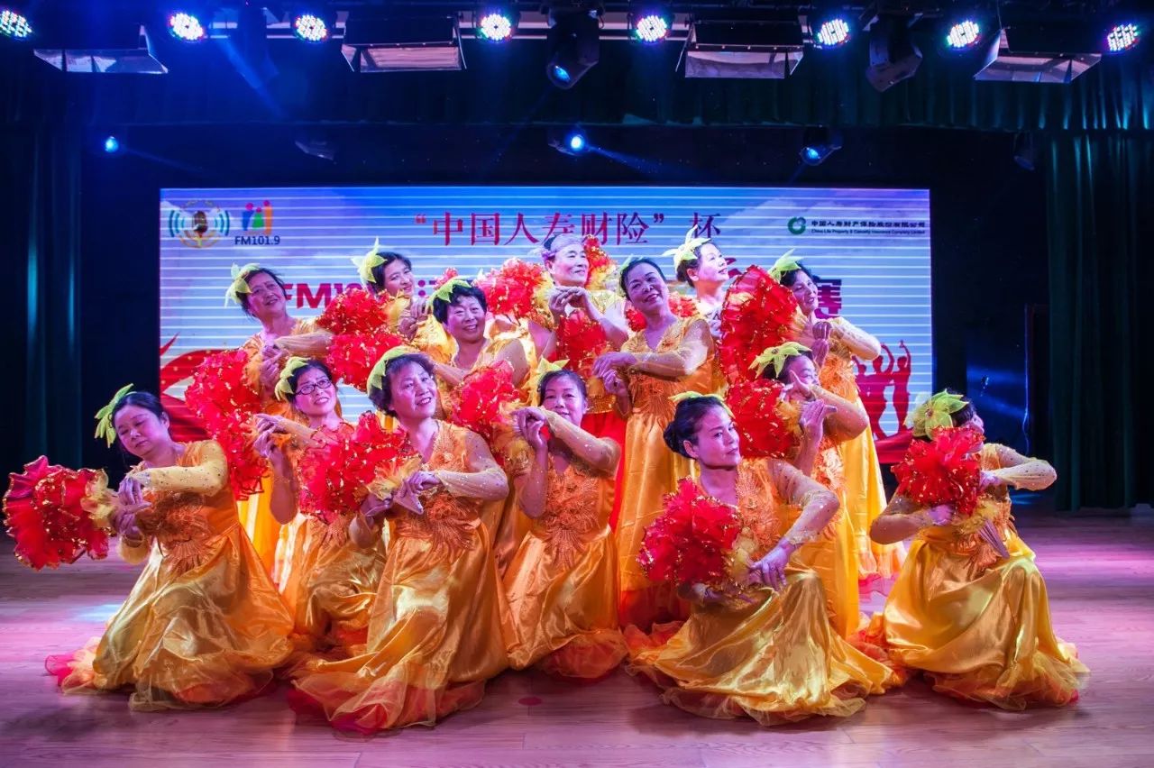 关于精彩纷呈的欧洲俱乐部联赛中出现惊艳一幕的信息 关于精彩纷呈的欧洲俱乐部联赛中出现惊艳一幕的信息