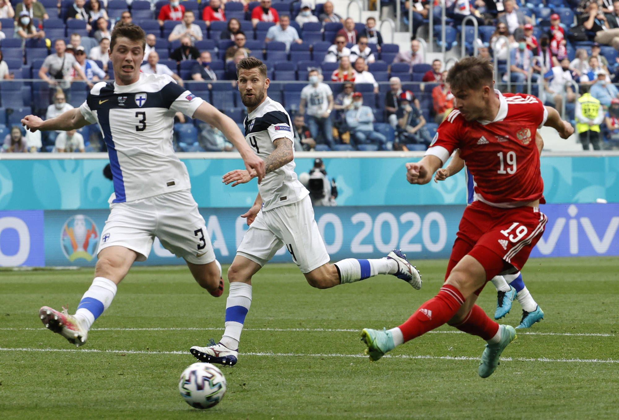 星空体育app下载地址-芬兰轻取散尼亚，欧预赛淘汰赛赛场争夺激烈的简单介绍