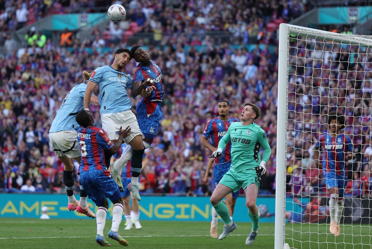 非洲赛事热血搏杀,球员们斗志昂扬的简单介绍 非洲赛事热血搏杀,球员们斗志昂扬的简单介绍