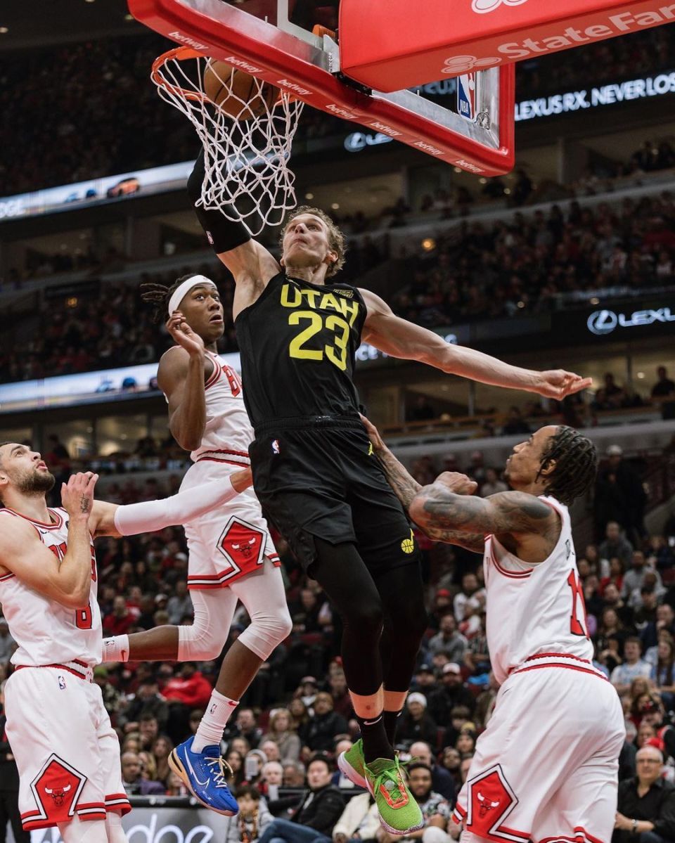 爵士客场憾负公牛,结束七连胜 爵士客场憾负公牛,结束七连胜