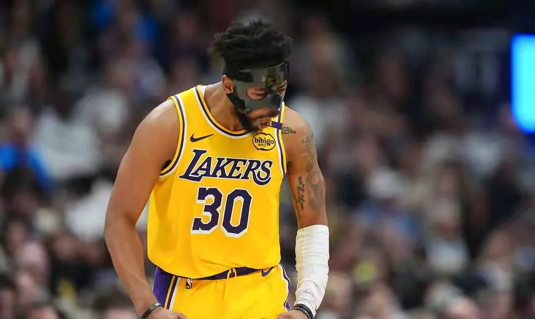 星空体育官网-关于雄鹿胜独行侠，詹皇领导湖人逆袭胜开拓者的信息