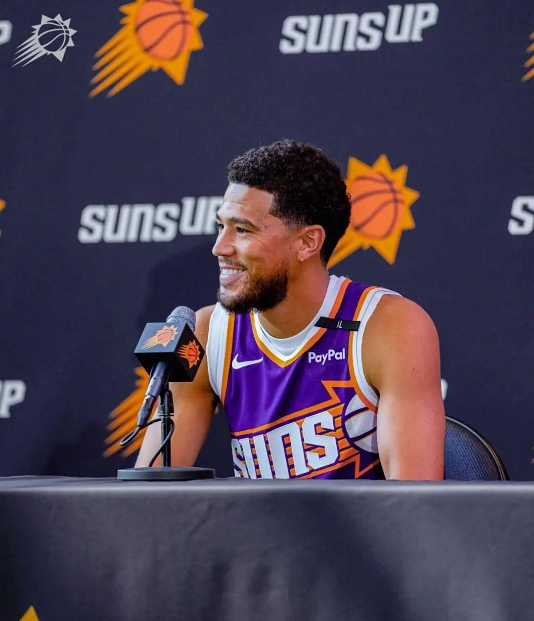 星空体育教练-太阳客场力克掘金，布克29分高效的简单介绍