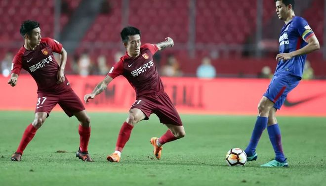 河北华夏幸福客场战平重庆斯威 河北华夏幸福客场战平重庆斯威