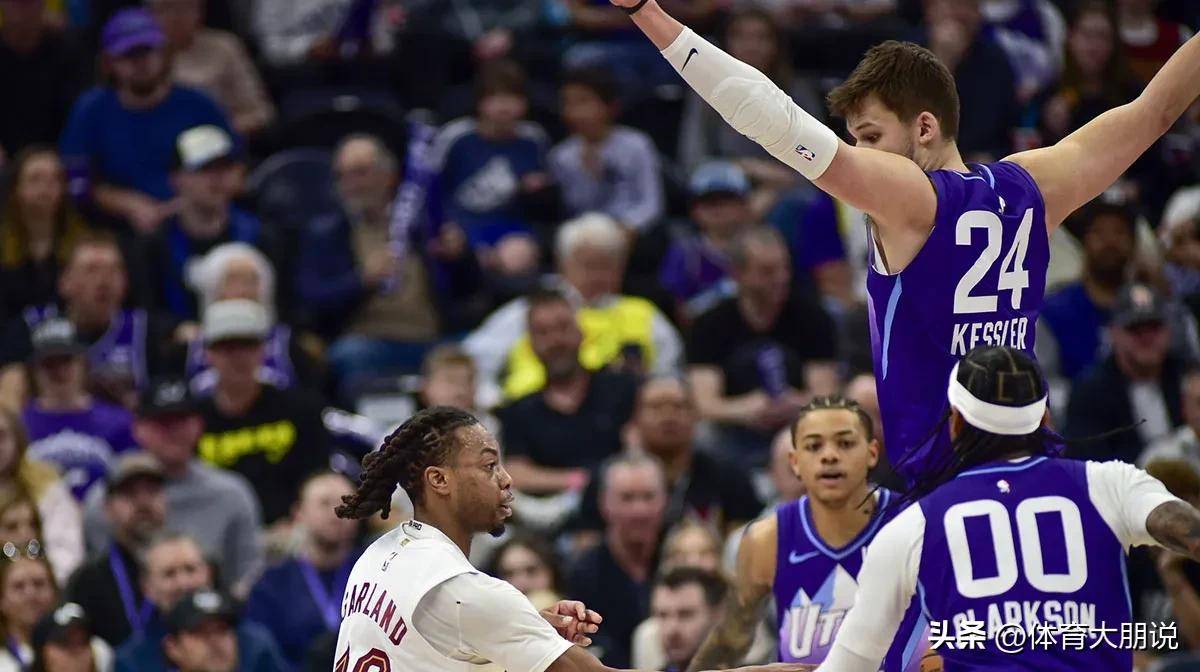 爵士内线大将发挥出色,助球队战胜强敌 爵士内线大将发挥出色,助球队战胜强敌