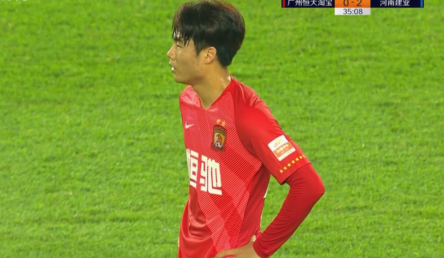 星空体育中国官网-恒大深陷连败泥沼，客场-不敌建业
